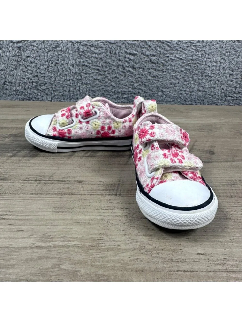 Converse Toddler All Star Floral Print Velcro Sneakers Size 5 Pink & White